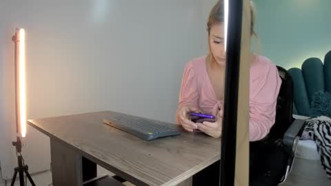 Snapshot of lysayrise chatting on 02/04/25, 10:54 lysayrise online show from 02/04/25, 10:54