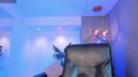 Lyssa  Everyday From 0700 to 1630 Col Time online show from 12/21/24, 12:27