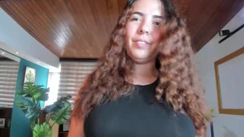 Lyssa  Everyday From 0700 to 1630 Col Time online show from 12/05/25, 01:52