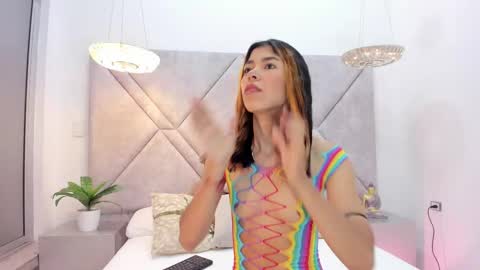 Lyxi online show from 03/02/25, 11:39