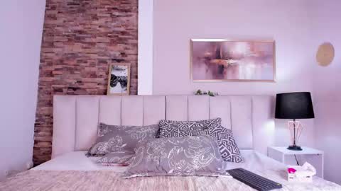 Lizzy smith  online show from 10/24/25, 08:27