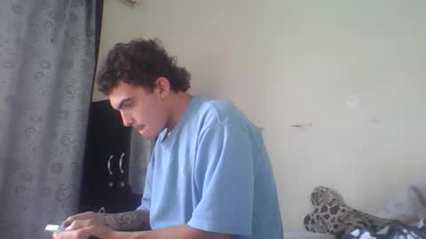 m0ntana777 online show from 10/30/25, 04:52