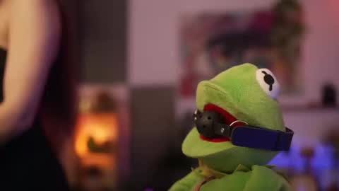 M1A  Dddy online show from 10/18/25, 08:53