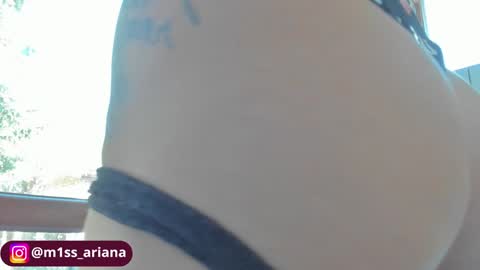 Snapshot of m1ss_ariana chatting on 10/31/25, 08:04 Ariana online show from 10/31/25, 08:04