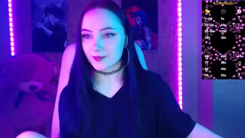 Snapshot of m_e_l_i_s_s_a_ chatting on 11/08/25, 03:07 Melissa online show from 11/08/25, 03:07