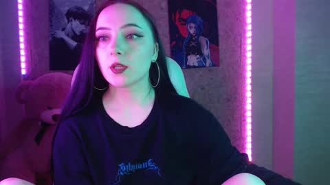 Snapshot of m_e_l_i_s_s_a_ chatting on 11/14/25, 06:50 Melissa online show from 11/14/25, 06:50