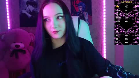 Snapshot of m_e_l_i_s_s_a_ chatting on 12/04/25, 11:13 Melissa online show from 12/04/25, 11:13