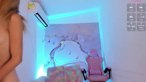 Mariangel  online show from 12/04/25, 04:00