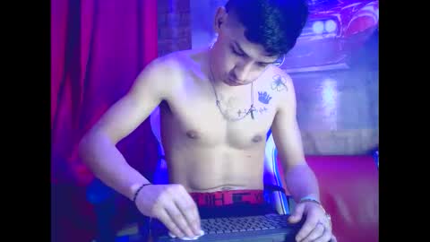 itgram pezlo josue online show from 12/04/24, 02:09