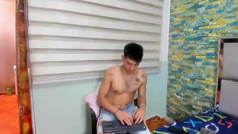 itgram pezlo josue online show from 02/03/25, 06:49