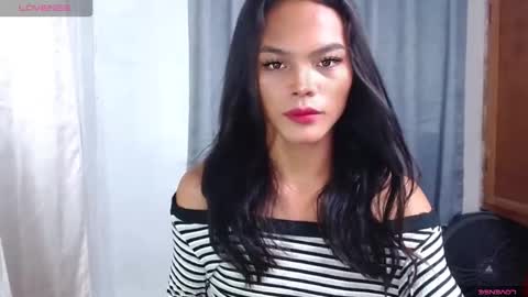 Divina online show from 05/05/26, 08:33