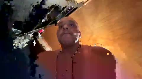 mac465771 online show from 10/28/25, 02:26