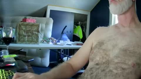 mac8181 online show from 12/22/24, 07:52