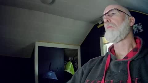 mac8181 online show from 02/15/25, 11:50