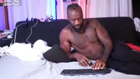 Mac Troy online show from 09/13/25, 06:18