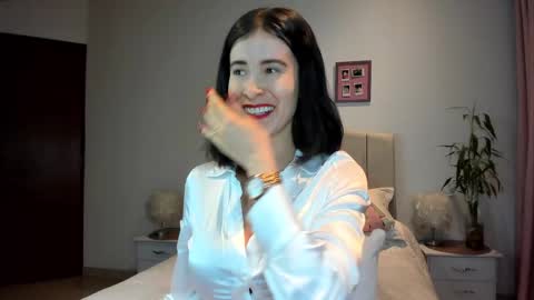 Macarena online show from 03/12/25, 02:20