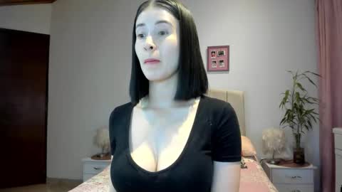 Macarena online show from 09/22/25, 03:19