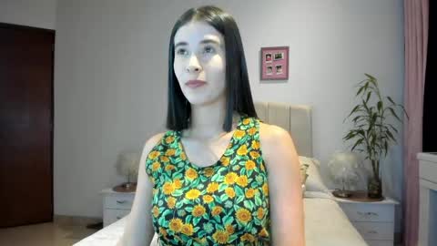 Macarena online show from 04/12/26, 02:49