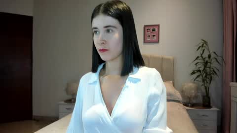 Macarena online show from 04/14/26, 02:39