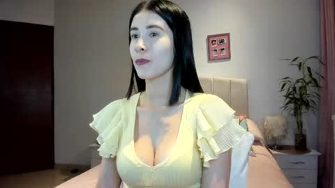 Macarena online show from 06/18/26, 02:56
