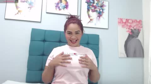 macarena  online show from 02/11/25, 04:56