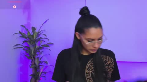 macarenasmith1 online show from 12/04/25, 11:08