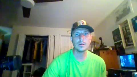 Snapshot of macdaddy9mm chatting on 07/02/26, 03:23 macdaddy9mm online show from 07/02/26, 03:23