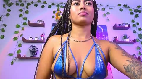 Macey Elliot Modelo Independiente online show from 12/10/24, 02:06