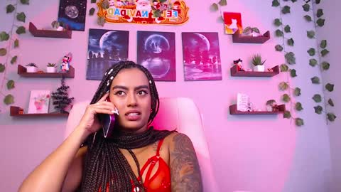 Macey Elliot Modelo Independiente online show from 12/24/24, 07:00