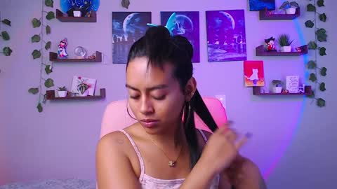 Macey Elliot Modelo Independiente online show from 02/05/25, 02:16