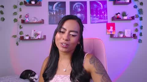 Macey Elliot Modelo Independiente online show from 02/05/25, 05:53