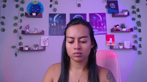 Macey Elliot Modelo Independiente online show from 02/08/25, 04:04