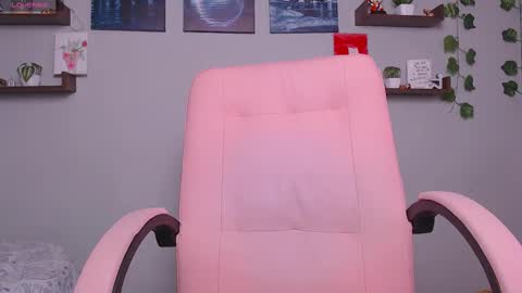 Macey Elliot Modelo Independiente online show from 02/12/25, 12:01