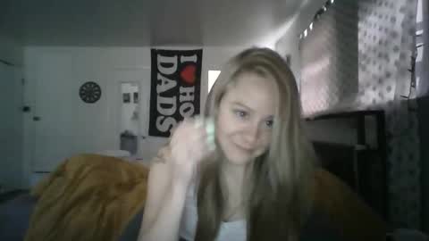 Snapshot of maceyloves chatting on 05/14/26, 02:57 maceyloves online show from 05/14/26, 02:57