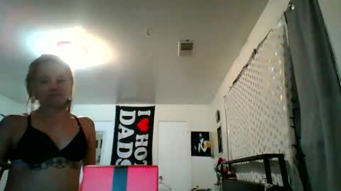 Snapshot of maceyloves chatting on 05/29/26, 12:08 maceyloves online show from 05/29/26, 12:08