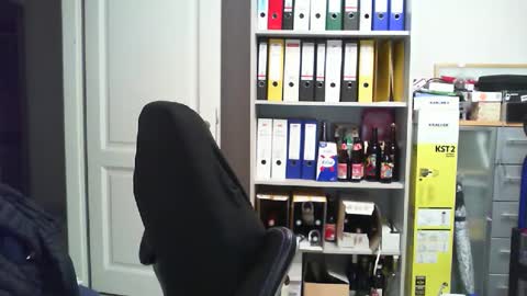 macfly67 online show from 11/12/25, 06:30