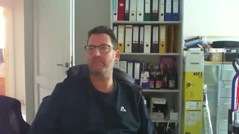 macfly67 online show from 11/29/25, 08:50