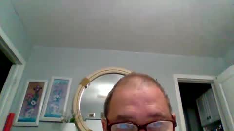 Snapshot of machet1 chatting on 02/26/25, 12:05 machet1 online show from 02/26/25, 12:05