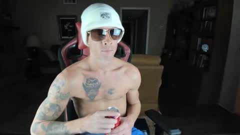 Snapshot of machinecumkelly69 chatting on 01/15/26, 04:28 machinecumkelly69 online show from 01/15/26, 04:28