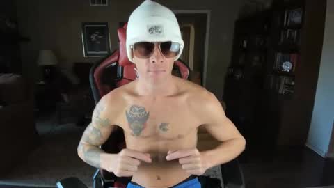 Snapshot of machinecumkelly69 chatting on 01/18/26, 07:39 machinecumkelly69 online show from 01/18/26, 07:39