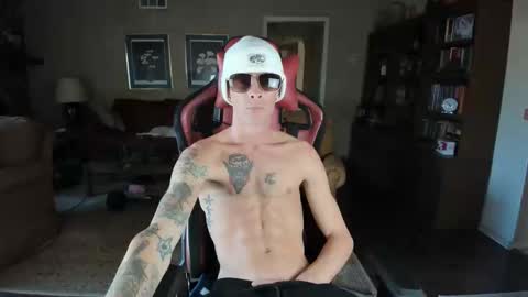 Snapshot of machinecumkelly69 chatting on 02/16/26, 06:48 machinecumkelly69 online show from 02/16/26, 06:48