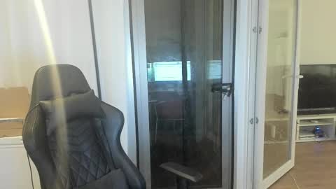 Snapshot of machinegun3dx chatting on 10/26/25, 08:37 Andy online show from 10/26/25, 08:37