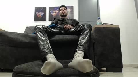 instagram mackdanielsx online show from 04/15/26, 10:10