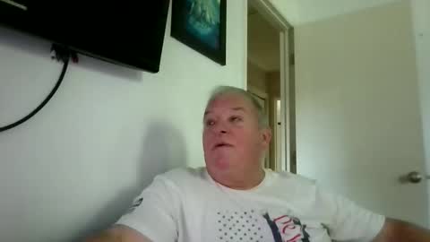 Snapshot of mackdocc001 chatting on 09/26/25, 04:22 mackdocc001 online show from 09/26/25, 04:22