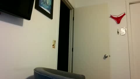 Snapshot of mackdocc001 chatting on 10/12/25, 06:07 mackdocc001 online show from 10/12/25, 06:07