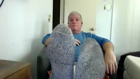 Snapshot of mackdocc001 chatting on 10/18/25, 02:40 mackdocc001 online show from 10/18/25, 02:40