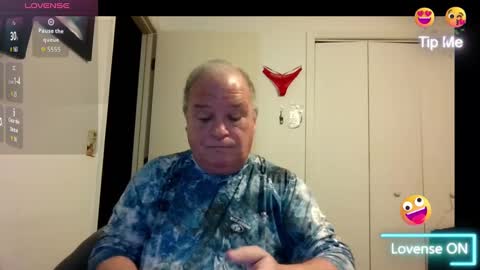 Snapshot of mackdocc001 chatting on 10/26/25, 01:39 mackdocc001 online show from 10/26/25, 01:39