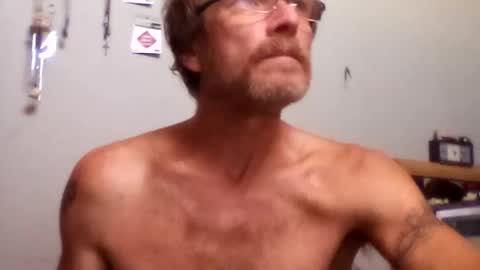 Snapshot of mackdog1369 chatting on 10/19/25, 08:09 mackdog1369 online show from 10/19/25, 08:09