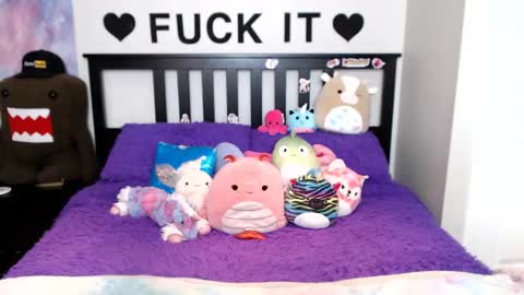 Mackenzie Wolfe online show from 09/13/25, 04:12