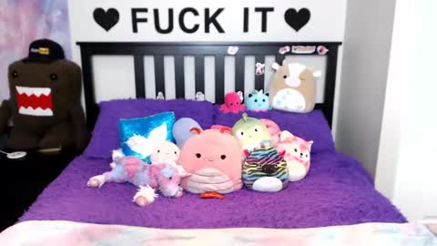 Mackenzie Wolfe online show from 09/19/25, 05:53